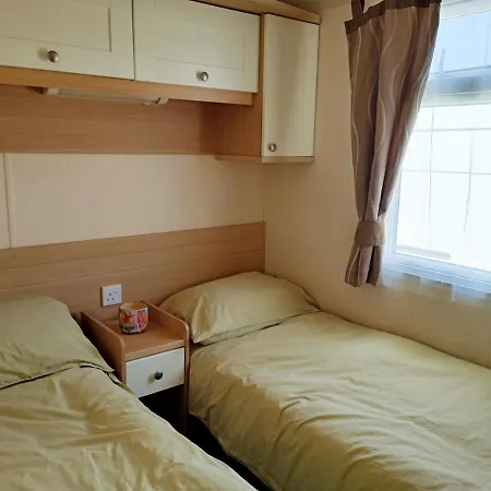 2 Bedroom Static Caravan C3 On Quiet Park Near Talacre And Prestatyn - Pet Friendly Exterior photo