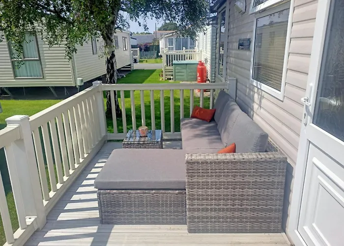 2 Bedroom Static Caravan C3 On Quiet Park Near Talacre And Prestatyn - Pet Friendly