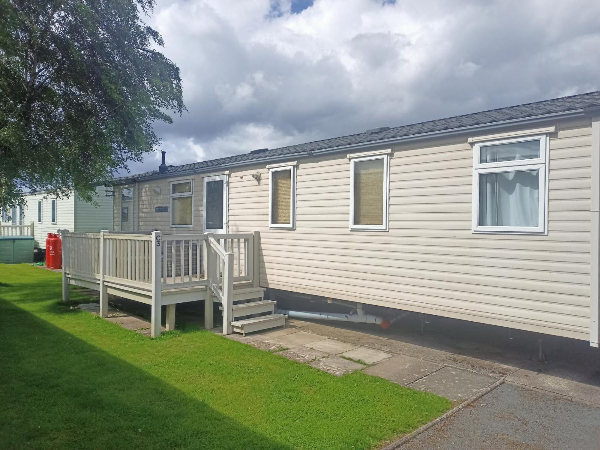 Holiday home 2 Bedroom Static Caravan C3 On Quiet Park Near Talacre And - Pet Friendly